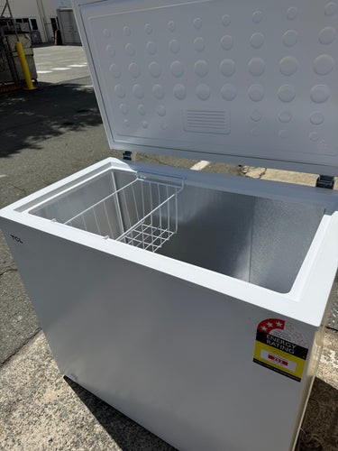 Factory second TCL F200CFW 200 L Chest Freezer - Second Hand Appliances Geebung
